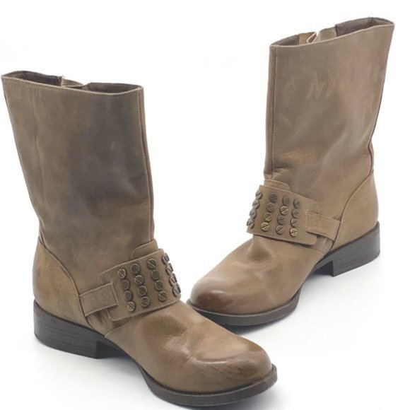 JESSICA SIMPSON Skylar Faux Suede Tan Motorcycle Boot Tan/Gold - Size 9 - Picture 1 of 5